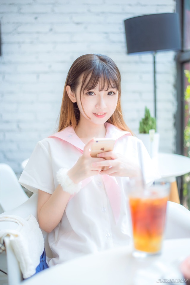 “嗡嗡嗡~”